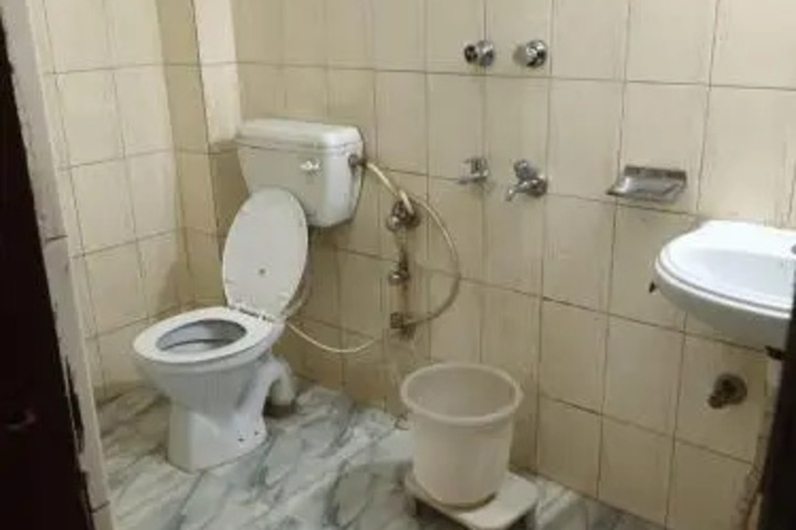 Room 5 of 7