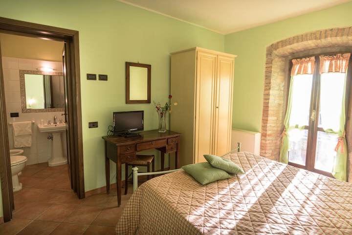 Room 28 of 113