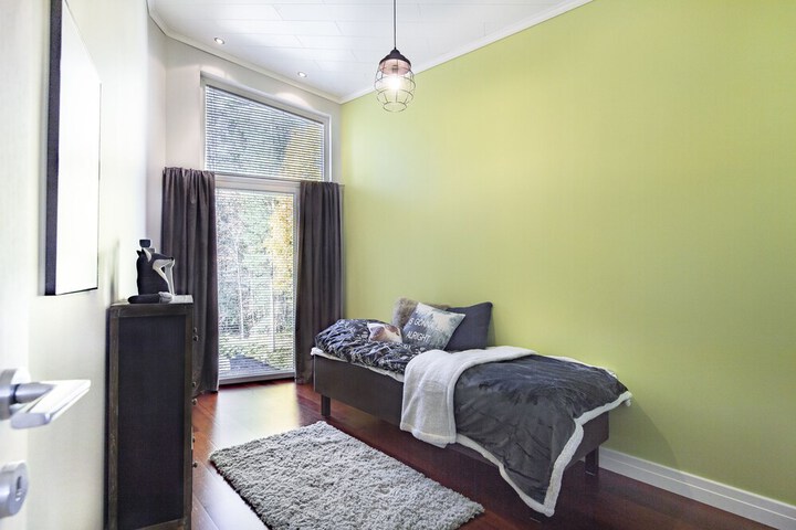 Room 8 of 55