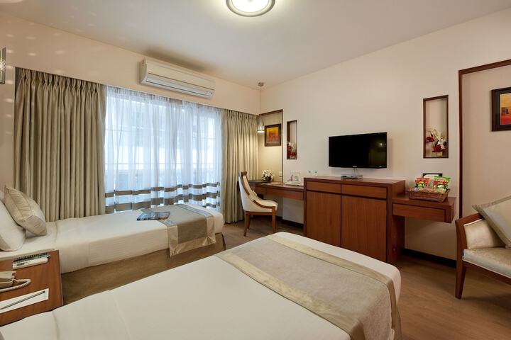 Room 6 of 50