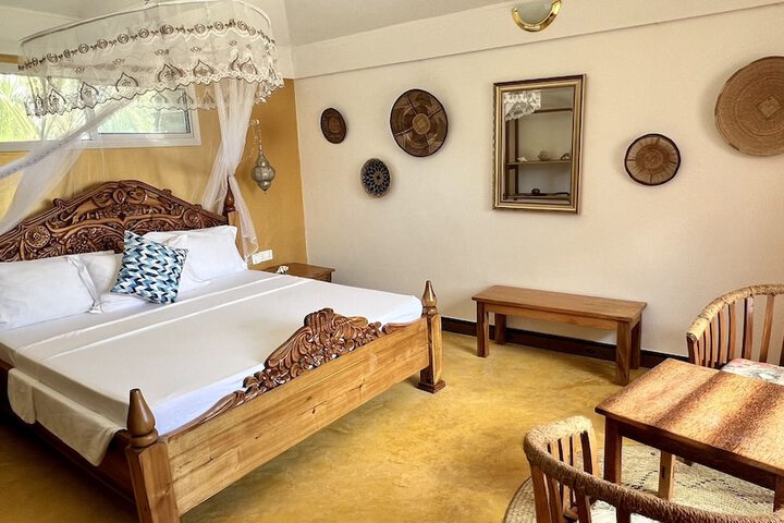 Room 10 of 40