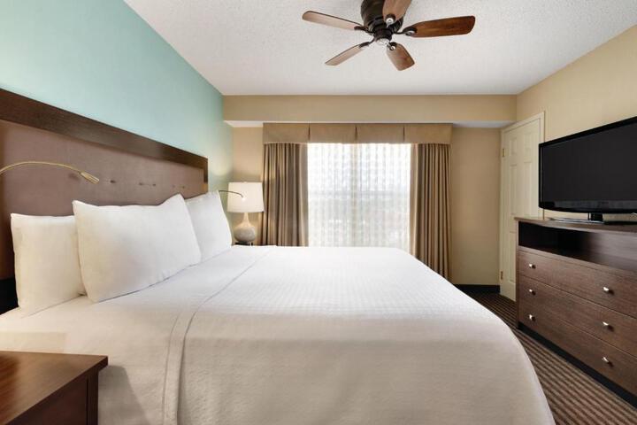 Efficiency Suite King Bed (1 of 2)