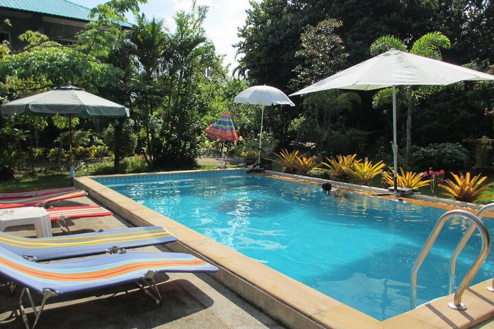 Hotel with Pool