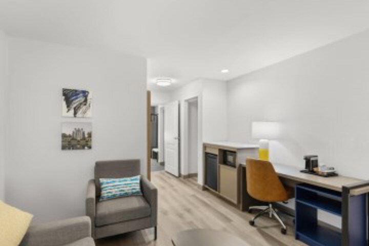 Room 16 of 41