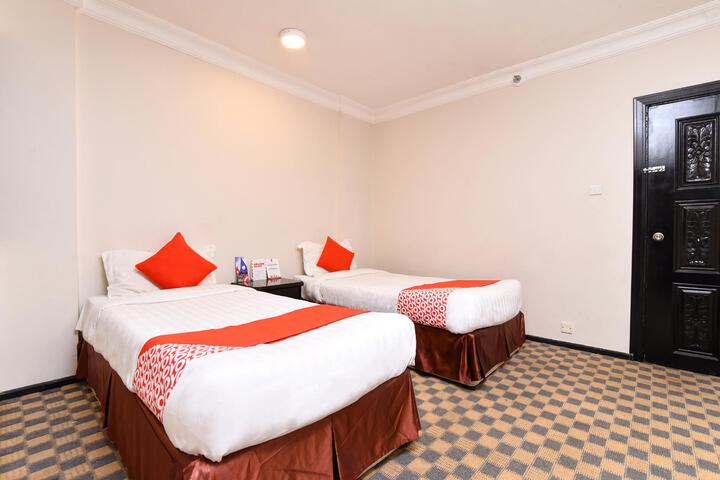 Room 44 of 46