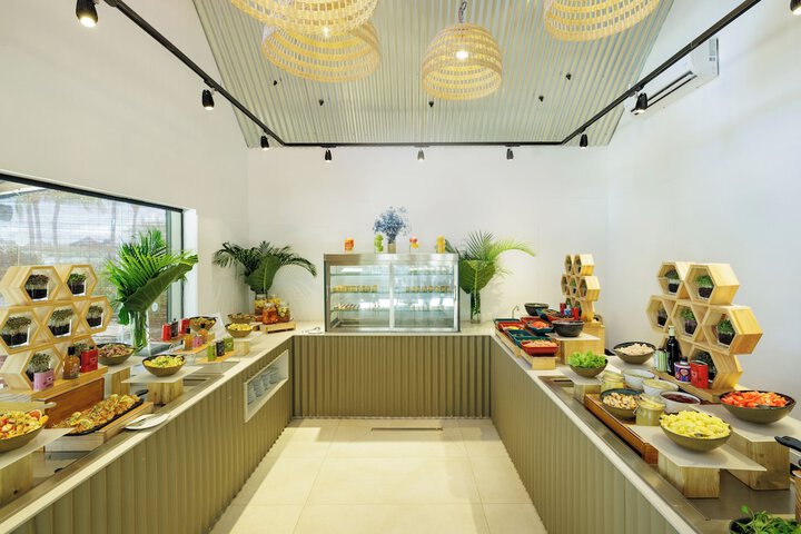 Dining 106 of 157
