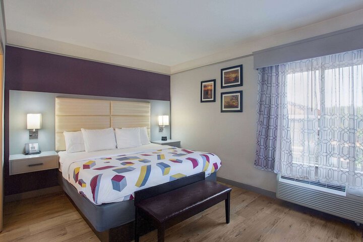 Room 16 of 29