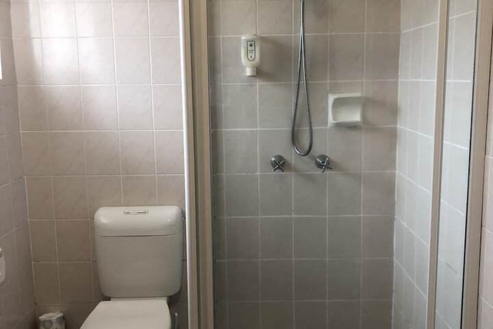 Room 43 of 77