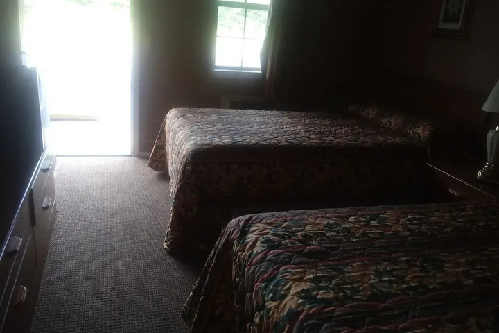 Room 3 of 9