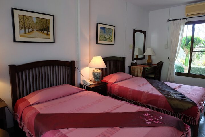 Room 6 of 65
