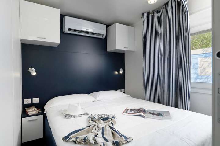 Room 12 of 173