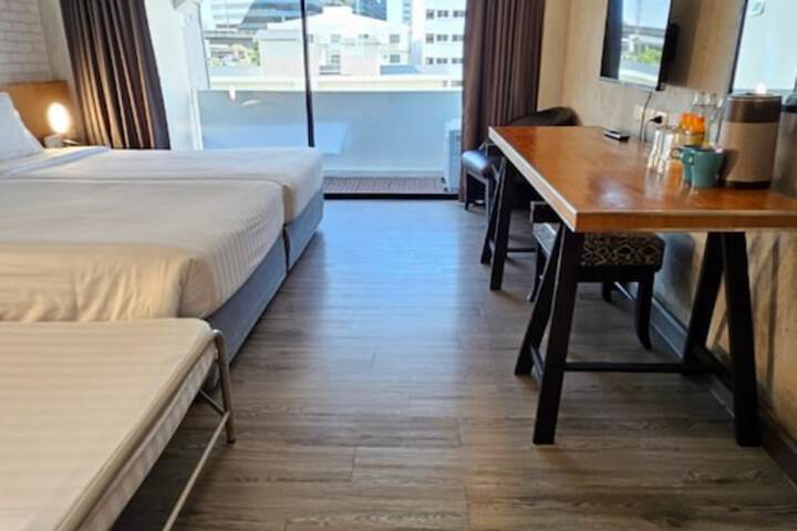 Room 25 of 110