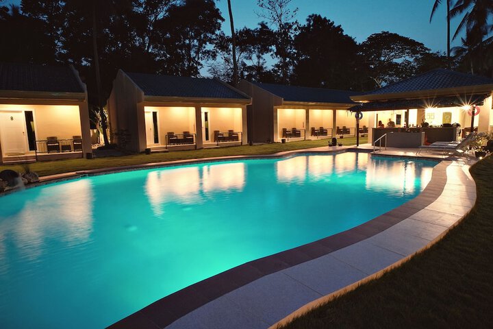 Pool 33 of 43