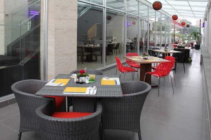 Dining Photos