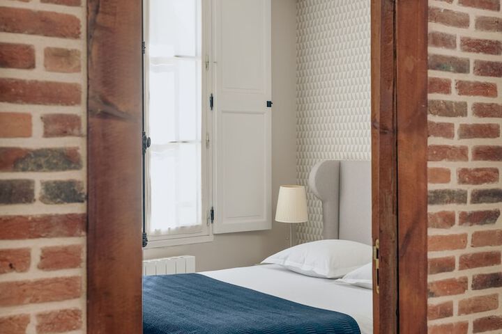 Room 2 of 11