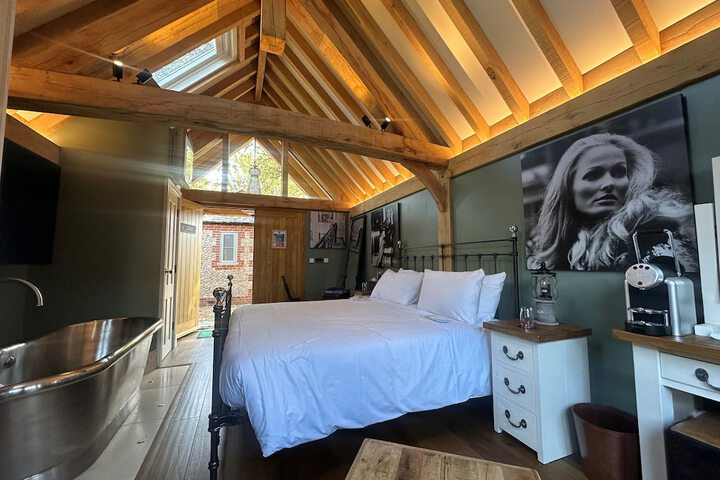 Room 9 of 24