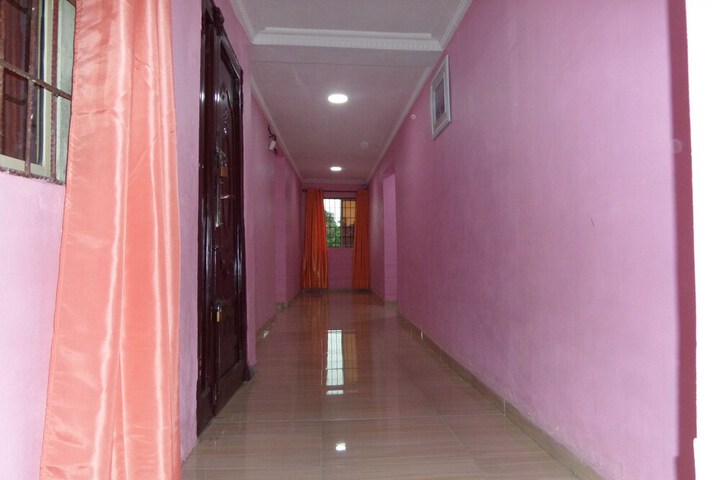 Ballroom/Hall 22 of 28