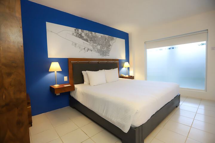Room 4 of 37