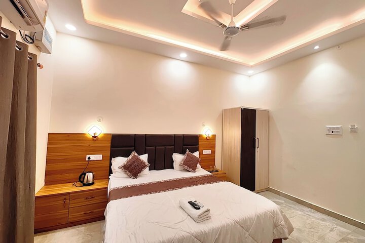 Room 4 of 26