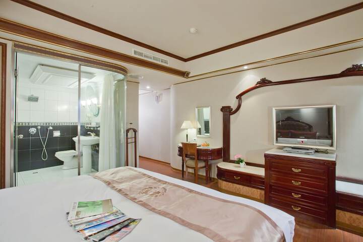 Room 7 of 40