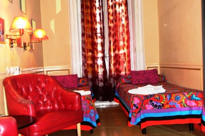 Room 9 of 67