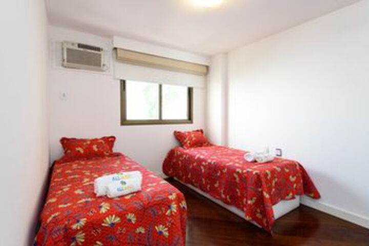 Room 15 of 36