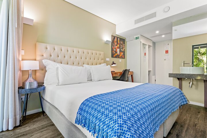 Room 11 of 50