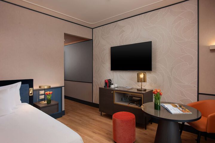 Room 5 of 58