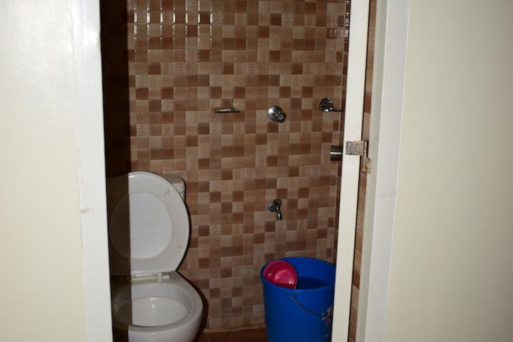 Room 25 of 37