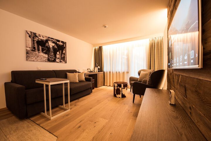 Room 10 of 24