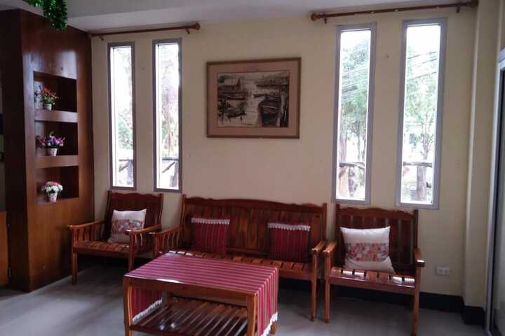 Room 18 of 48