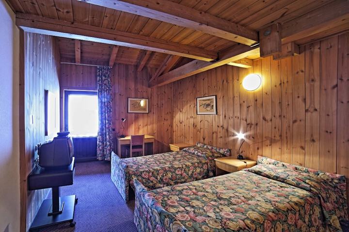 Room 14 of 52