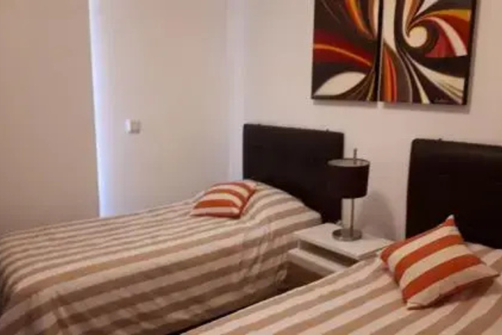 Room 5 of 18