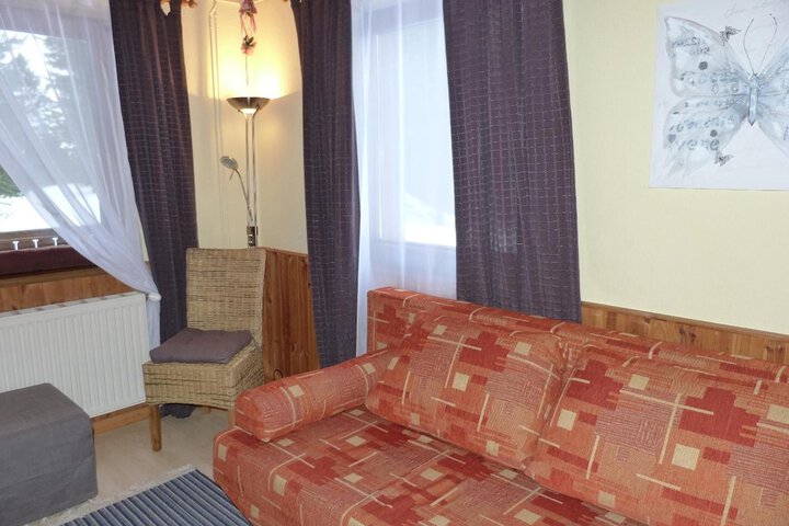Room 27 of 63