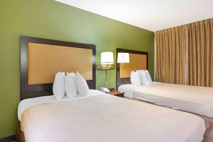 Double Accessible King Size Bed (3 of 5)