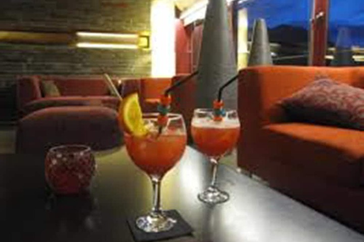 Lounge 101 of 124