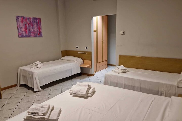 Room 8 of 45