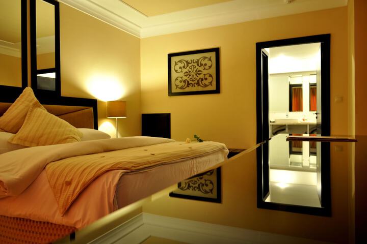 Room 9 of 49