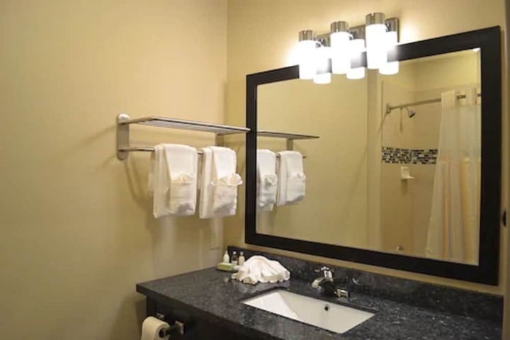 Bathroom sink