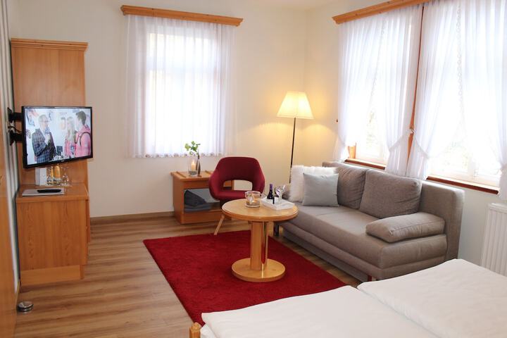 Room 13 of 27