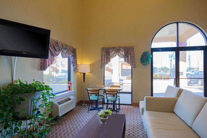 Hotel Interior 2 of 38