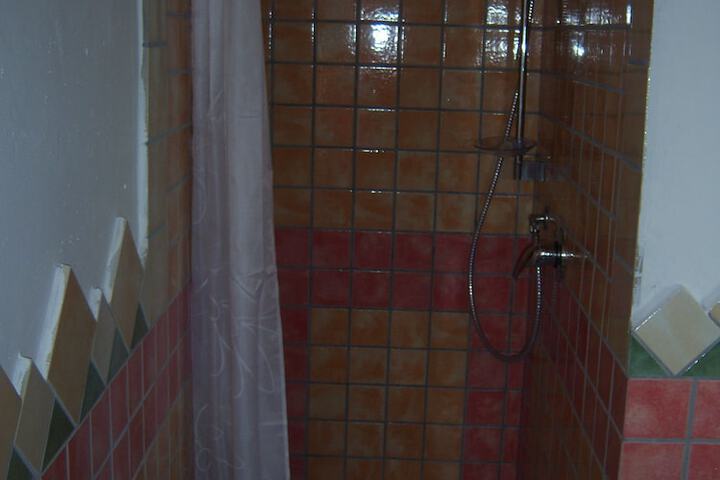 Room 23 of 60