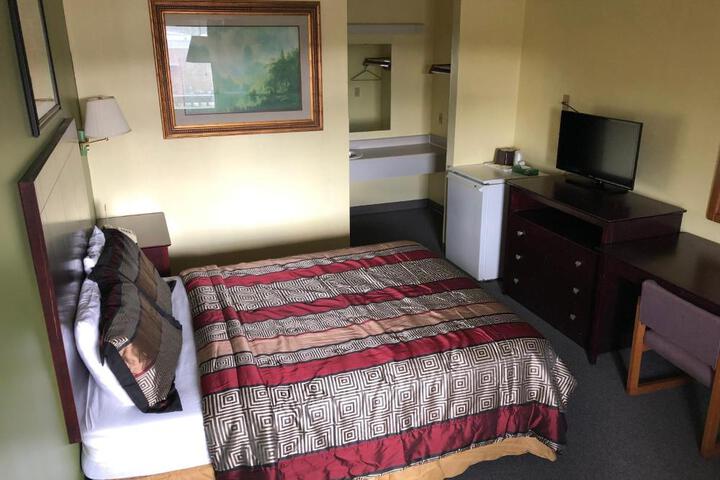 Standard | King Bed (2 of 4)