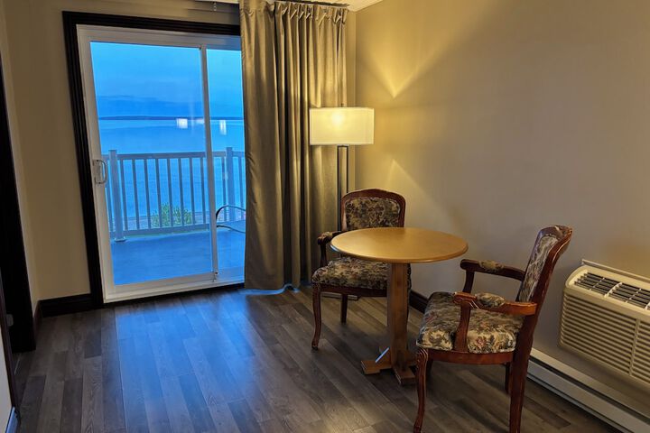 Room 26 of 118