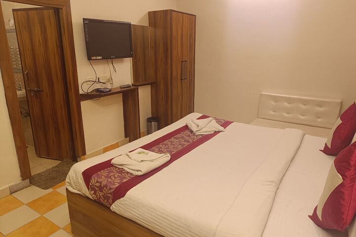Room 22 of 49