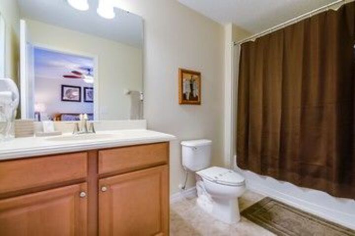 Room 5 of 25