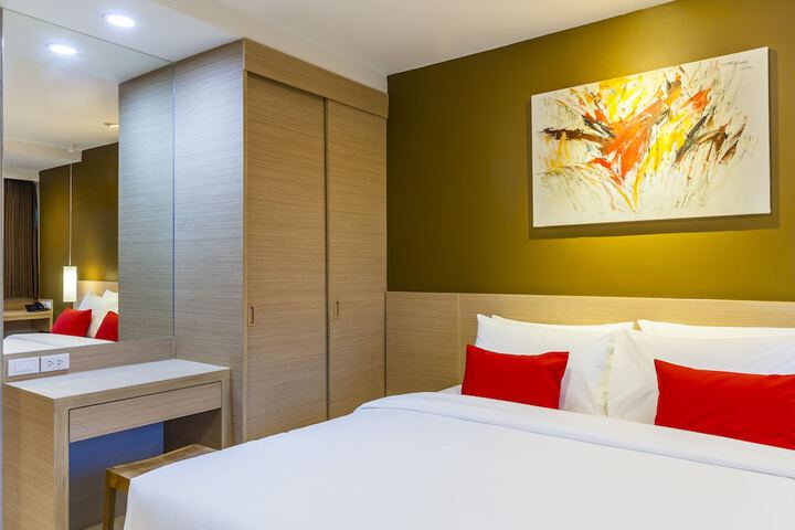 Room 28 of 72