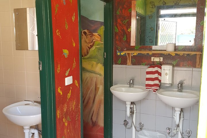 Room 16 of 25