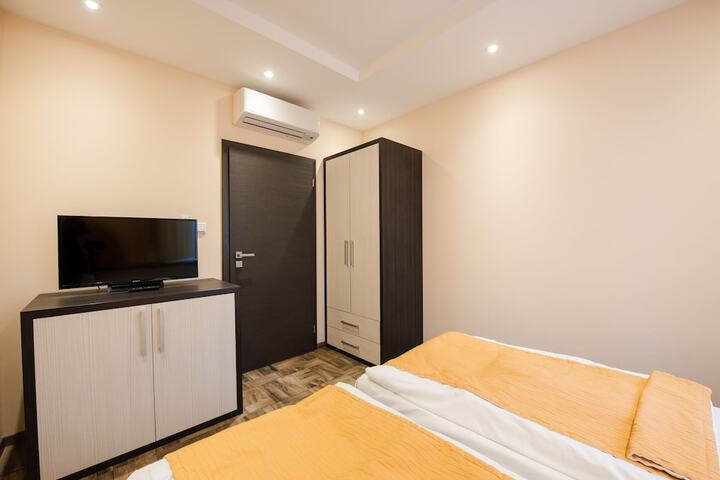 Room 19 of 47
