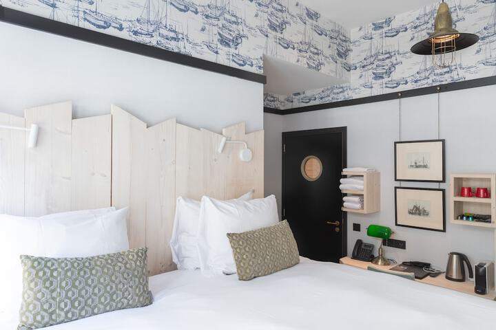 Room 28 of 75